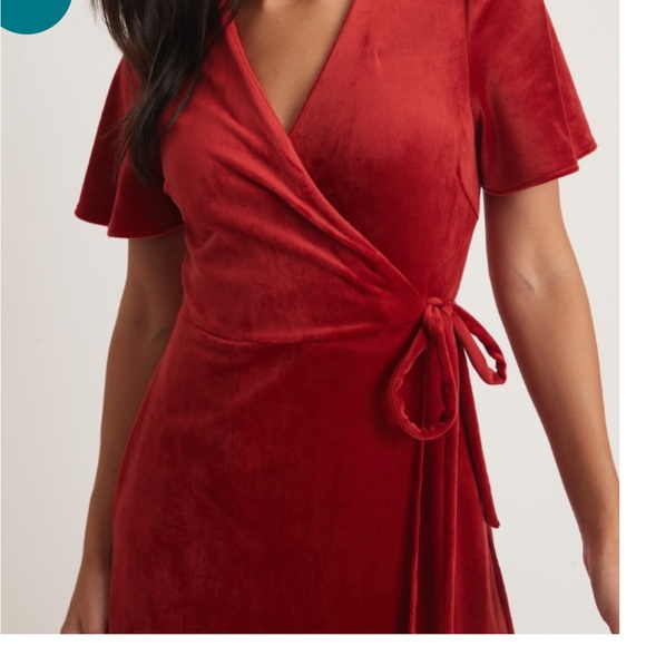 Marine Layer Red Velvet wrap dress, size M - Picture 7 of 10